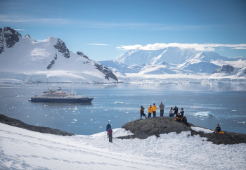 Classic Antarctica: Fly and Cruise