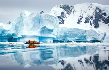 Classic Antarctica: Fly & Cruise